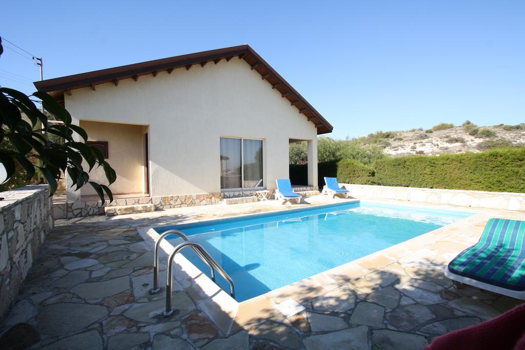 Hilltop Chalet Pissouri Bagian luar foto