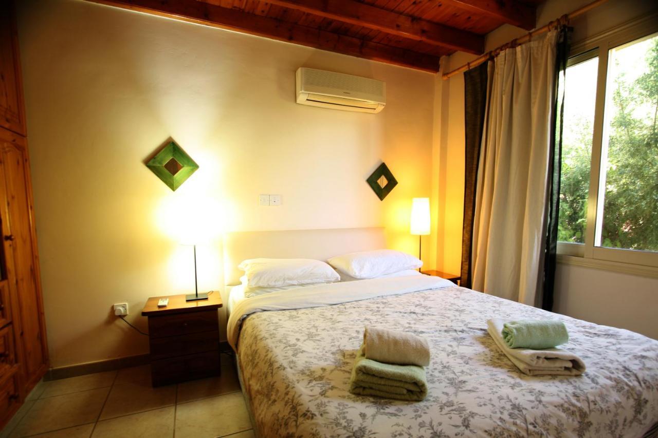 Hilltop Chalet Pissouri Bagian luar foto
